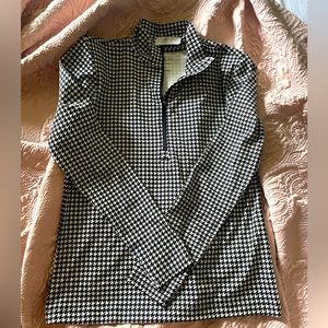 Lou & Grey quarter zip workout, long sleeve top. NWT. Houndstooth patterned. M.